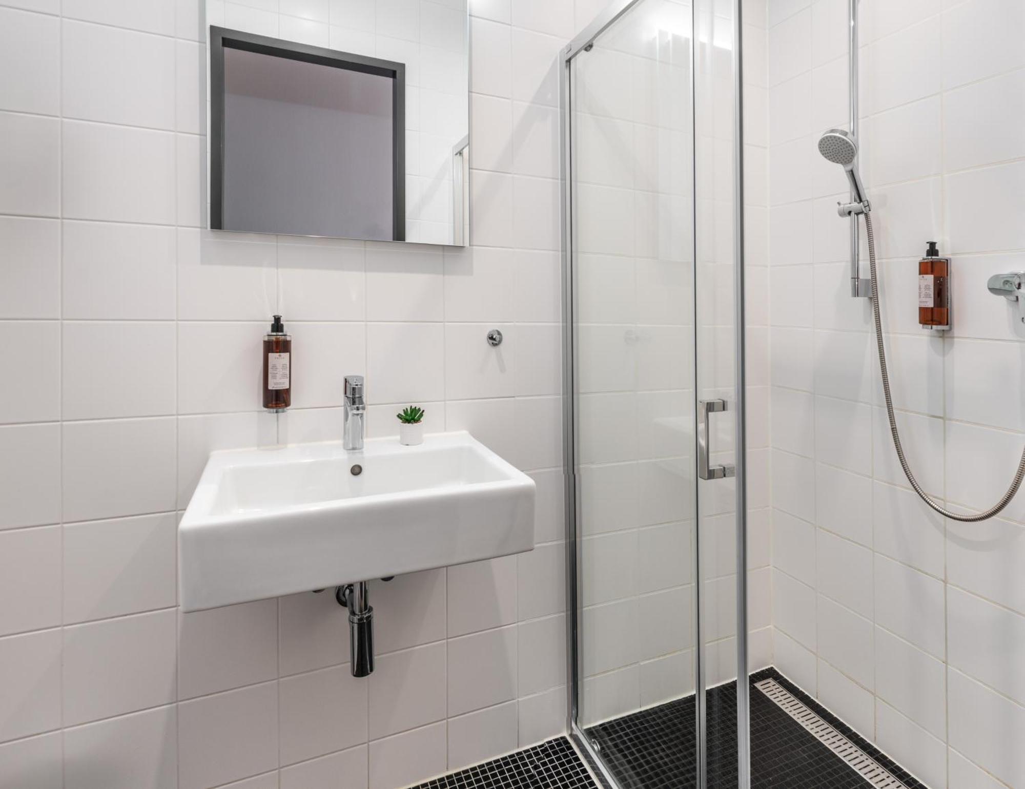 Vn17 Rooftop Suites By Adrez Prague Phòng bức ảnh