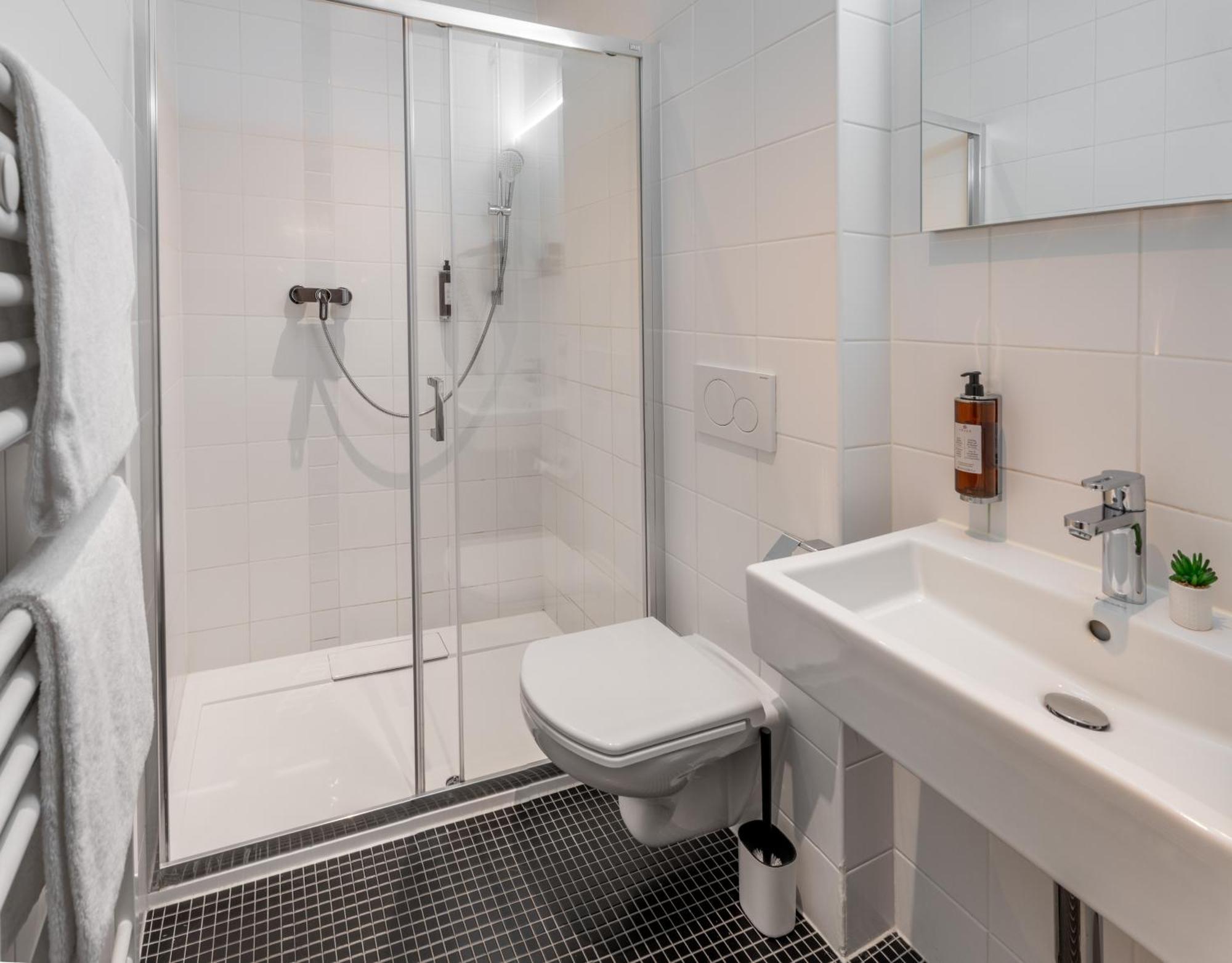 Vn17 Rooftop Suites By Adrez Prague Phòng bức ảnh